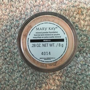 Mary Kay Mineral Foundation Powder
